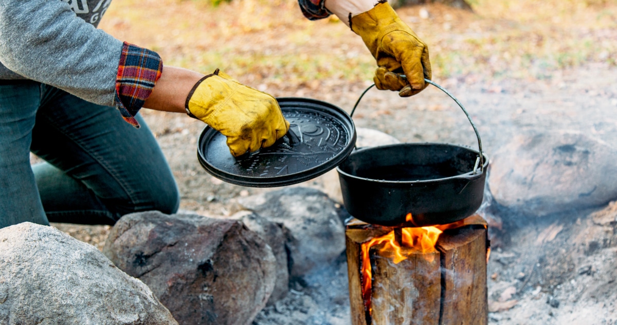 How to Make a Swedish Fire Log Fresh Off The Grid
