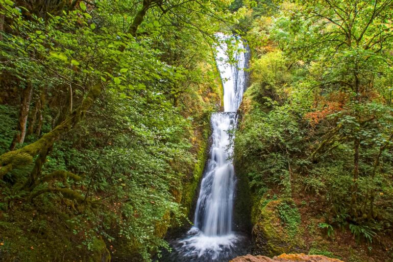 Explore Bridal Veil Falls (Oregon) Fresh Off The Grid