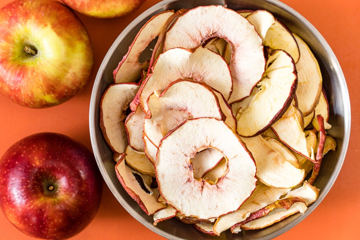 How to Make Homemade Apple Rings in the Dehydrator