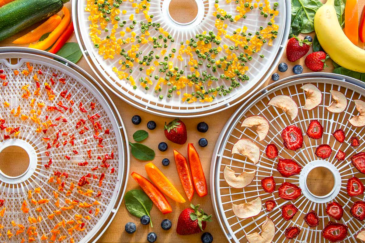 The Ultimate Guide to Dehydrating Food - Fresh Off The Grid