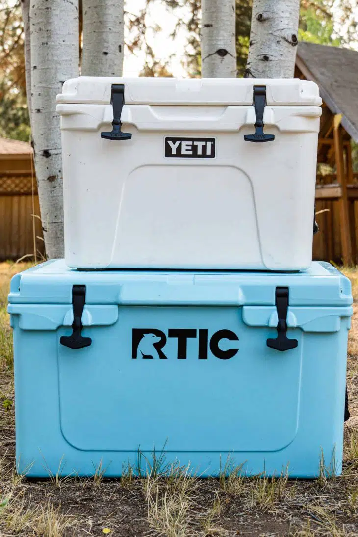https://www.freshoffthegrid.com/wp-content/uploads/How-to-pack-a-cooler-for-camping-730x1094.jpg.webp