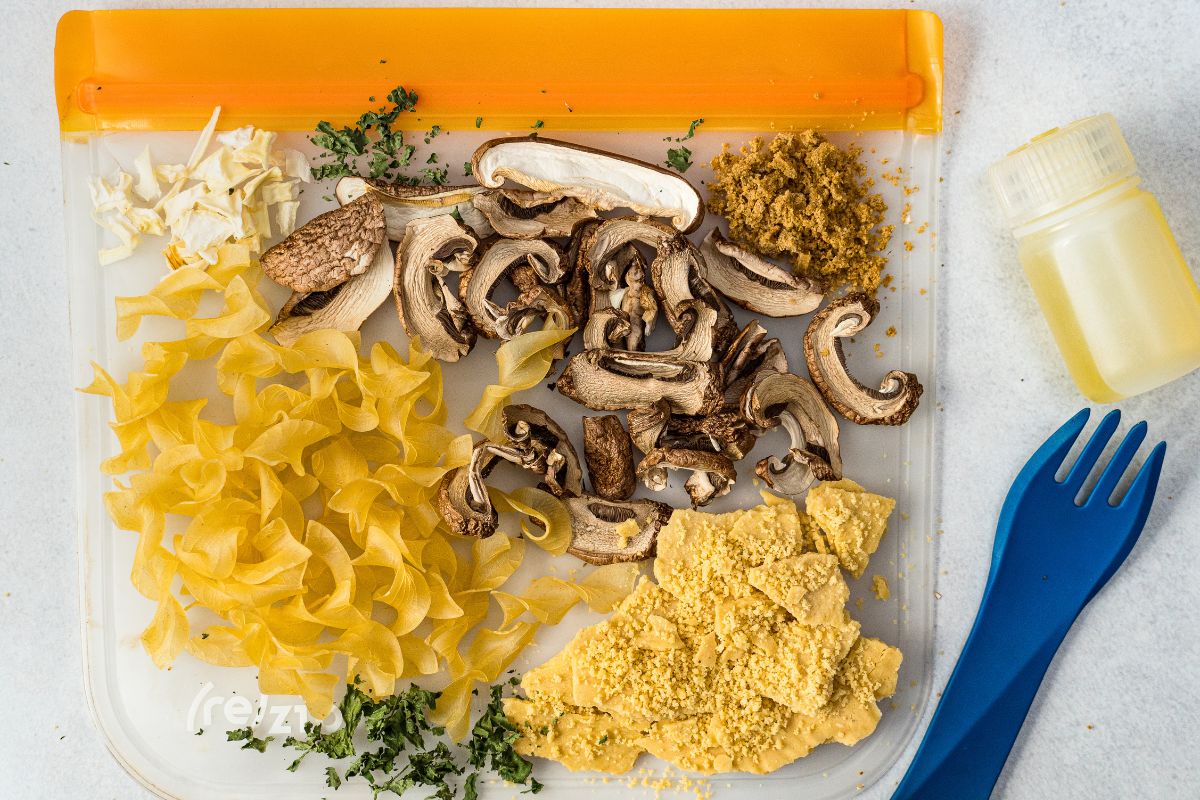 Dehydrated ingredients for mushroom stroganoff with a reusable bag